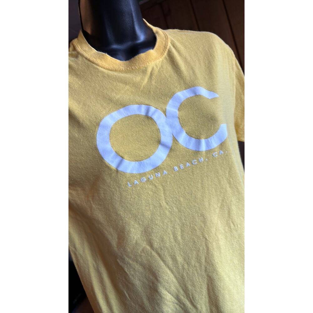 vintage y2k yellow OC laguna beach tee